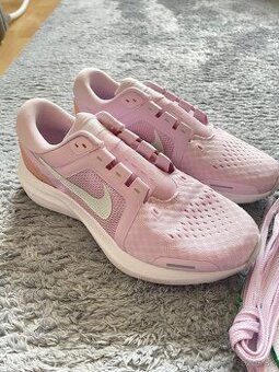 Nike Air Zoom Vomero 16 - Ružové (39)