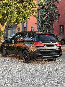 BMW X5 M50D