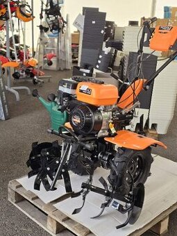 Predám malotraktor,rotovátor 8hp ,212cc