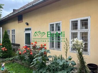 Predaj dvoch rodinných domov - Levice (015-12-MIJKa)