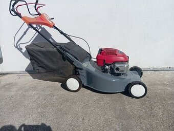 Kosačka s pohonom HONDA  53cm