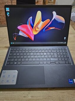 Dell Inspiron 15 3520 model 2024 s procesorom i7 12 generaci