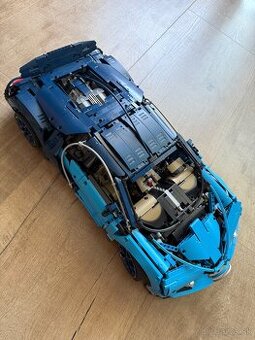 LEGO Technic 42083 Bugatti Chiron