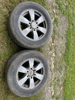 Predám dva ks diskov 255/60R17 s pneu cena 40€ za obe