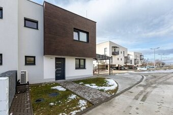NA PREDAJ MODERNÝ 5i podpivničený RD s veľkou terasou Trnkov
