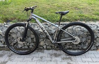 Predám horsky bicykel Cube “ M “ 29 “