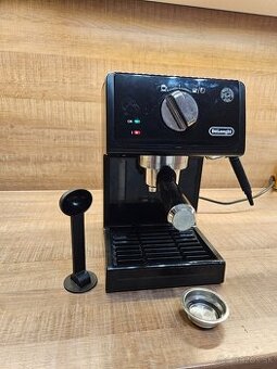 Pákový kávovar Delonghi 31.21