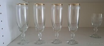 Sady sklenenych poharov
