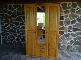 SKRINA borovica  masív.