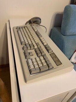 Retro klavesnica IBM Model M