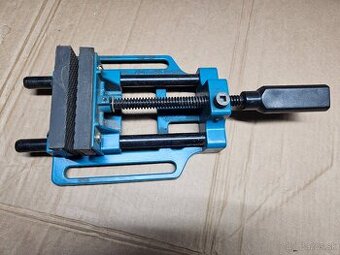 Zverák pod vŕtačku