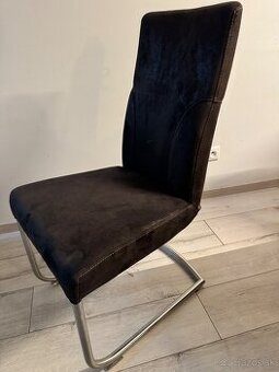 Predám 6 kusov jedálenských stoličiek