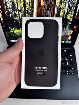 Silikónový MagSafe kryt pre Apple iPhone 13 Pro Midnight