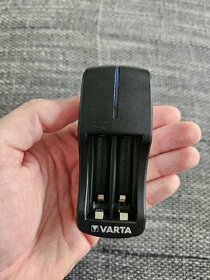 Nabíjačka batérií VARTA - 1