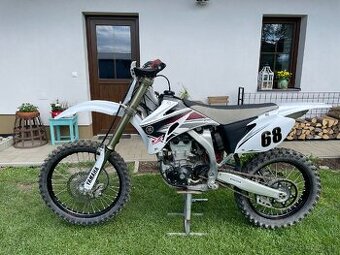 YAMAHA YZ450F