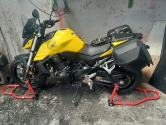 Honda Hornet CB 750 Rok 4/2024 - 1. Majitel