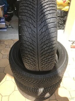 245/45r19 Nove zimné mischelin
