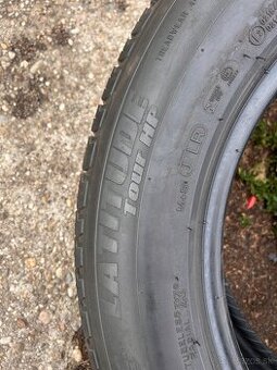 235/60 r18