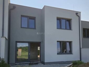 MODERNÝ dvojpodlažný dom v radovej zástavbe, Prešov, Šalgoví