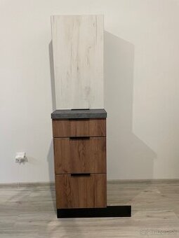 Coffee bar/kuchynske skrinky so suflikom a pracovnou doskou