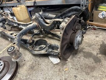 VW Passat b8 zadná náprava 3q0505449a