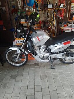 Honda transalp 650