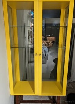 Ikea vitrina - skleneny regal