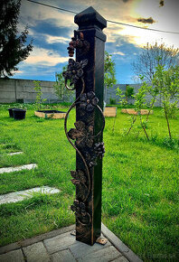 Zahradný stlpik na vodu