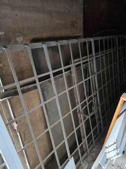 predam mreze pozvarane z pasoviny