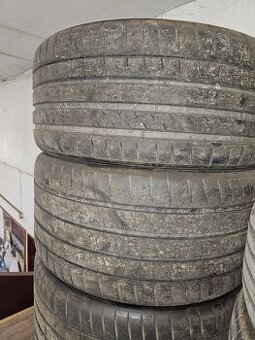 Pneu Michelin Pilot sport 4s 285/35 a 275/35 r20