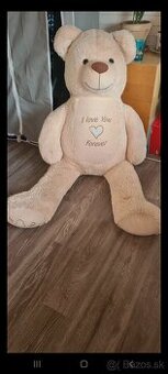 Veľký plyšovy maco