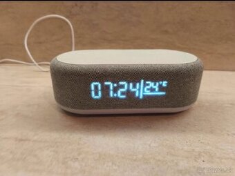 Nočná lampa z bezdrôtovou nabijackou