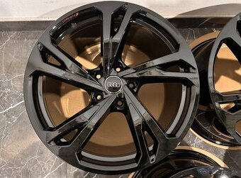 original kolesa r20 Audi e tron GT 4J3601025A