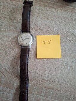 Staré náramkové hodinky 5