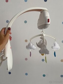 Kolotoč nad postieľku