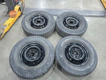 Matador  zima s diskami 225/75/R16C