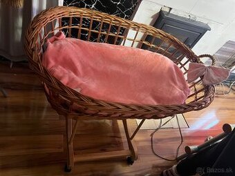 Detská prútená postielka