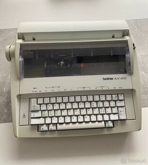 písací stroj Brother AX-410