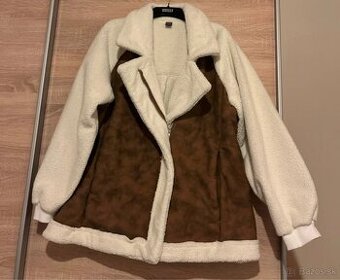 Bunda z umelej ovčej vlny