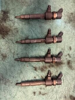 Vstrekovače Bosch 0445110119