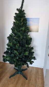 Vianocny strom 220 cm