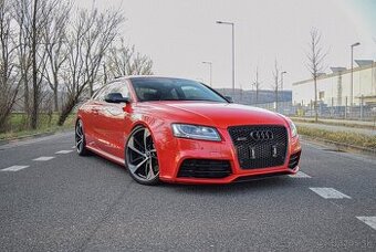 Audi RS5 V8 quattro