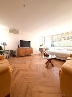 4 izbový byt na bývanie /podnikanie Dúbravka