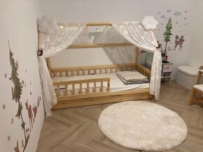 Masívna detská domčeková posteľ