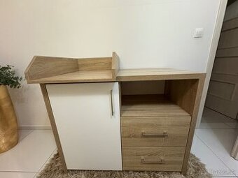 Komoda s prebaľovacím pultom