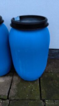 Plastové sudy 150l a 220l
