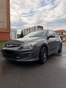 Hyundai i30 1.4 benzín + LPG