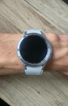 Predám Samsung Galaxy Watch 4 Classic