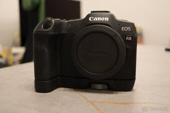P: Canon R8 telo + príslušenstvo