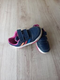 Botasky Adidas 25